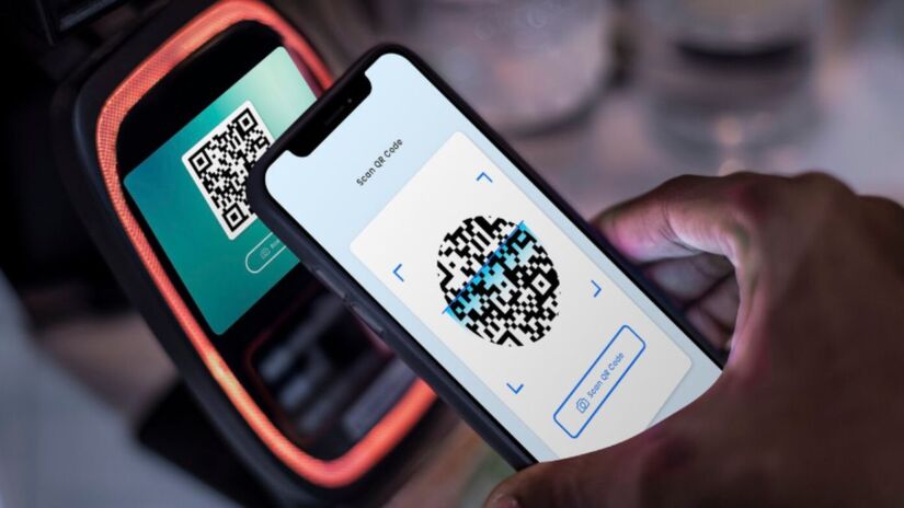 Golpistas se passam por funcion&aacute;rios de bancos para induzir v&iacute;timas a realizar transfer&ecirc;ncias ou fornecer dados pessoais. Freepik