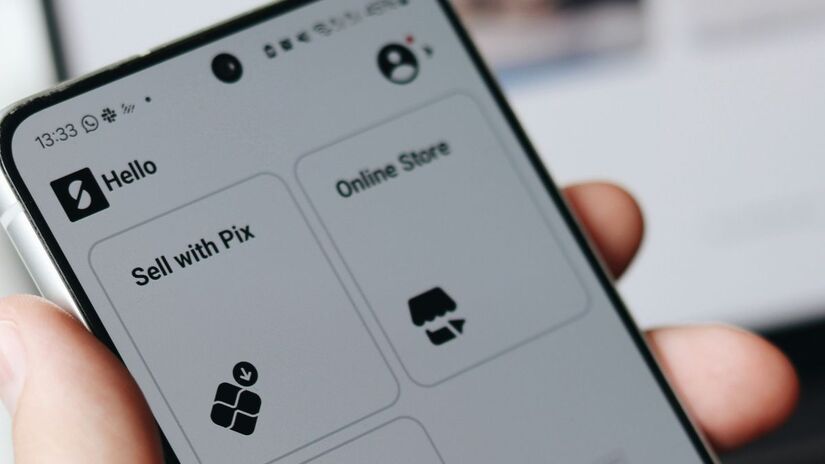 Plataformas digitais crescem continuamente pois oferecem rapidez, mas tamb&eacute;m atraem criminosos virtuais. Unsplash