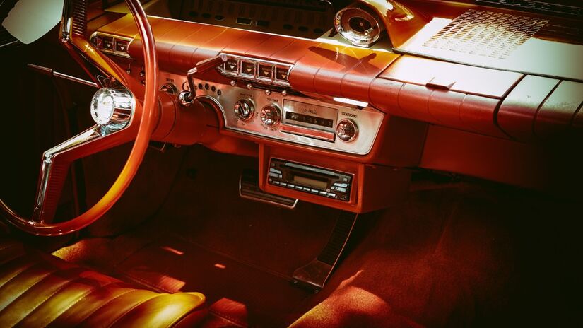 Rádios antigos eram projetados para durar décadas, com estruturas robustas / Pixabay