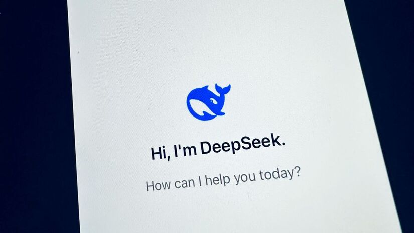 Enquanto executivos veem a IA como inova&ccedil;&atilde;o, gera&ccedil;&otilde;es mais jovens demonstram resist&ecirc;ncia ao uso da tecnologia em an&uacute;ncios. Unsplash/John Cameron