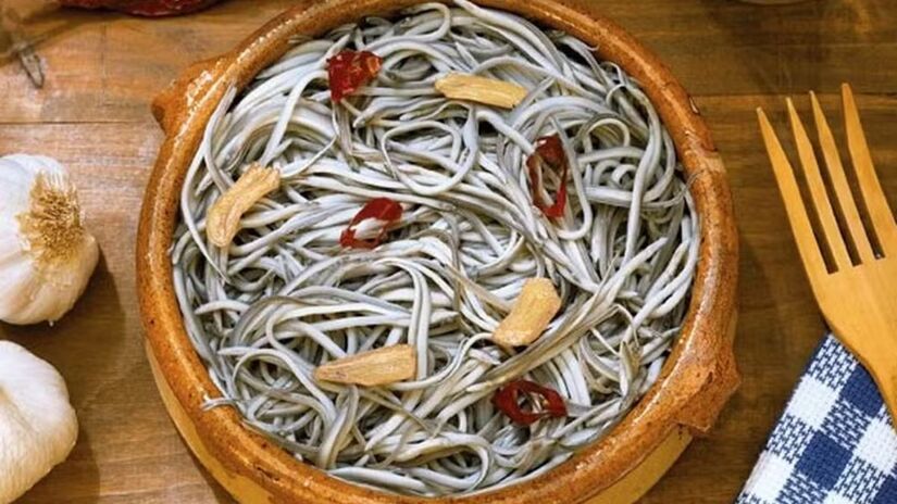 Angulas a la cazuela  Foto: Reprodução 