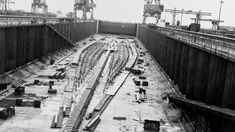 A iniciativa une preservação ambiental, turismo e reaproveitamento de grandes embarcações