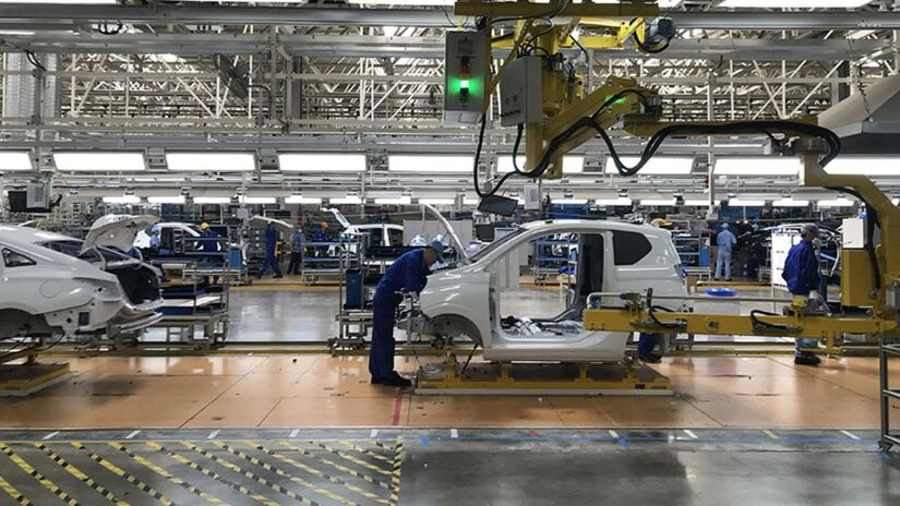 O ministro Alexandre Silveira se reuniu com executivos da SAIC Motor em Xangai para selar o novo investimento/ LI FUSHENG/CHINA DAILY