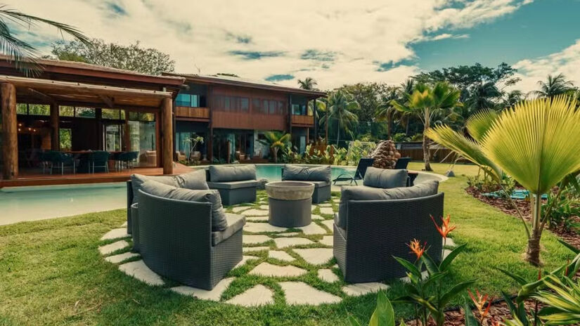 São diversas áreas abertas integradas, pensadas para o lazer ao ar livre a poucos metros do mar / Reprodução/Instagram