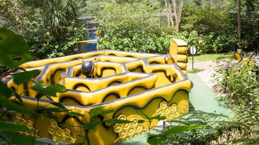 LaBEErinto - Labirinto temático convida as crianças a procurar a rainha, unindo brincadeira, aprendizado e interação com o espaço/ Reprodução Cidade das Abelhas