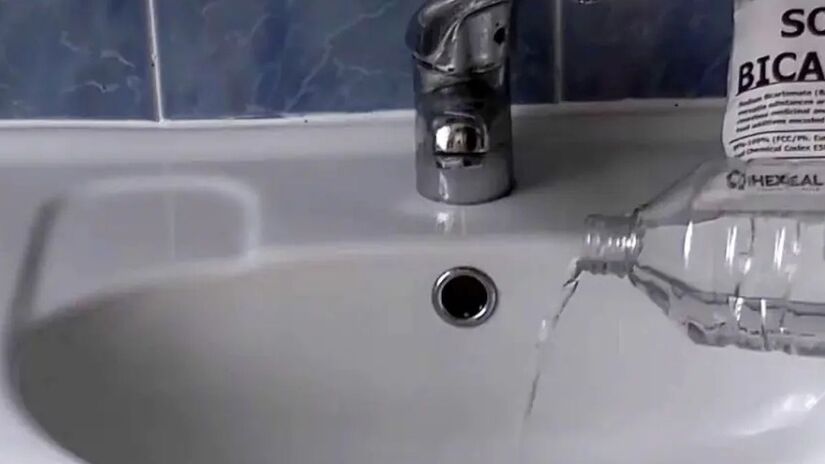 A manutenção regular dos ralos ajuda a evitar transtornos, gastos inesperados e danos à estrutura hidráulica/Istock