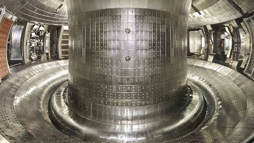 Enquanto o mundo enfrenta tensões geopolíticas, laboratórios na China e na França (projeto ITER) cooperam para domar a energia das estrelas. Reprodução/Pressefoto, ITER