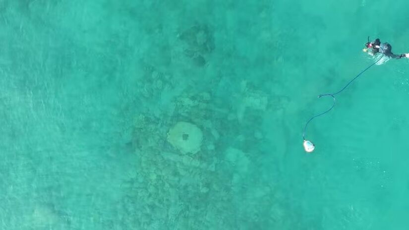 Robôs subaquáticos mapearam cerca de 20 mil m² do fundo do lago Issyk-Kul, revelando estruturas preservadas da antiga cidade medieval de Toru-Aygy/ Instituto de Arqueologia da Academia Russa de Ciências