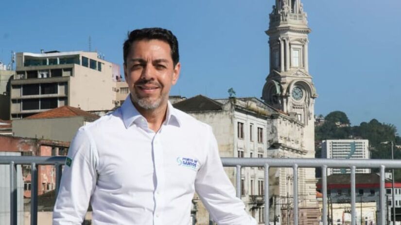 A maquete do túnel Santos-Guarujá demonstra a futura ligação seca que reduzirá o tempo de travessia para um minuto. A estrutura contará com faixas para veículos, ciclovias e passagens para pedestres, além de permitir o tráfego do VLT. / Divulgação APS
