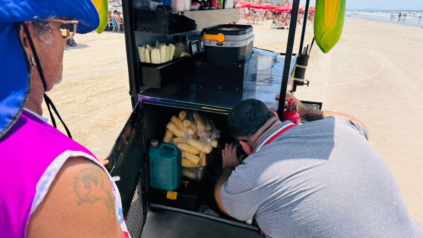 Entre as falhas encontradas estavam abraçadeiras enferrujadas e registros que já não garantiam a vedação correta do botijão/Divulgação