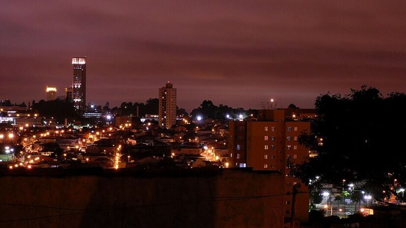 Enquanto o Brasil teve alta média de 9,44% nos aluguéis, Barueri disparou quase 14% no último período analisado/Wikipedia