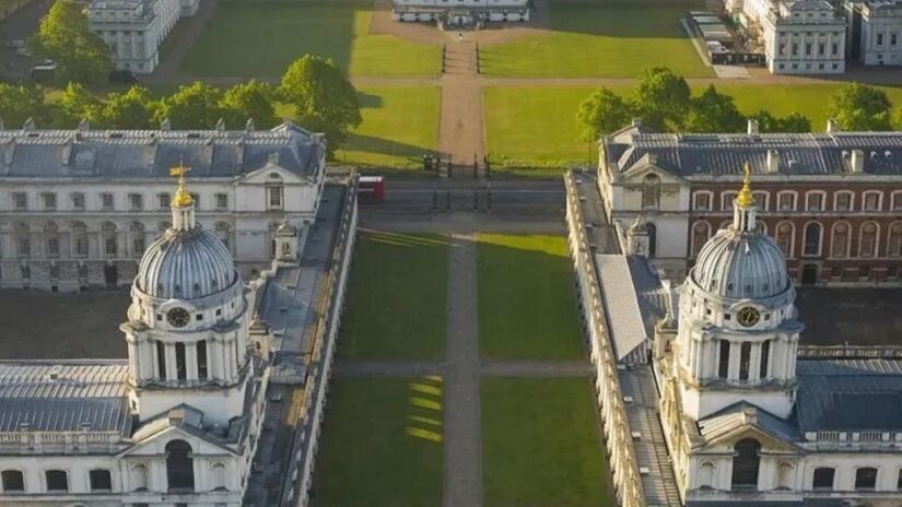 Vista aérea da Queen's House, em Londres, cenário dos passeios da realeza na série /National Maritime Museum, Greenwich, London, 2024
