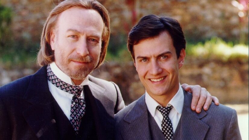 
Altino (Odilon Wagner) e Augusto (Gabriel Braga Nunes)/Globo