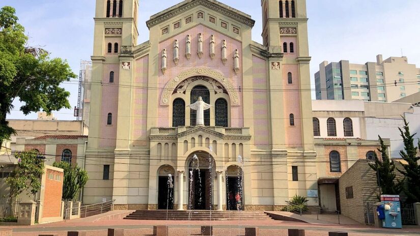 Um sistema avançado de monitoramento eletrônico vigia todas as entradas e saídas garantindo baixos índices de criminalidade /Divulgação
