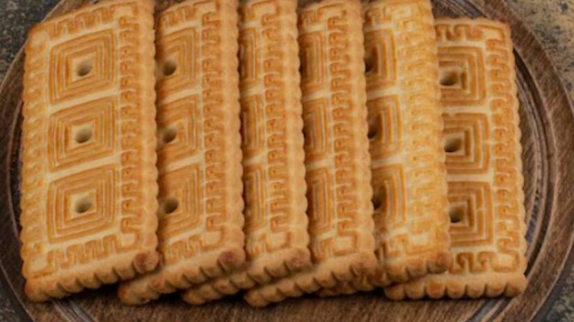 O biscoito maizena se tornou base essencial para receitas brasileiras, como o pavê e a torta holandesa. /Freepik