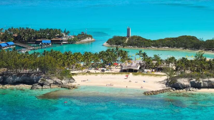 
A famosa Pig Beach transformou uma ilha deserta em um fenômeno global e um dos destinos mais curiosos do Caribe. /World of Vegan
