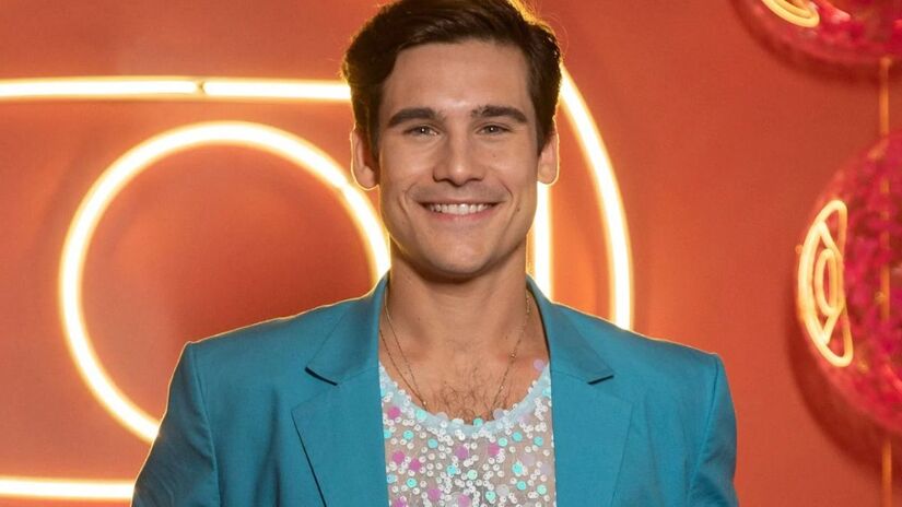 O hoje galã Nicolas Prattes já aparecia no horário nobre no colo de Ana Paula Arósio. A participação como bebê Juanito é um registro raro do início de sua carreira/Reprodução