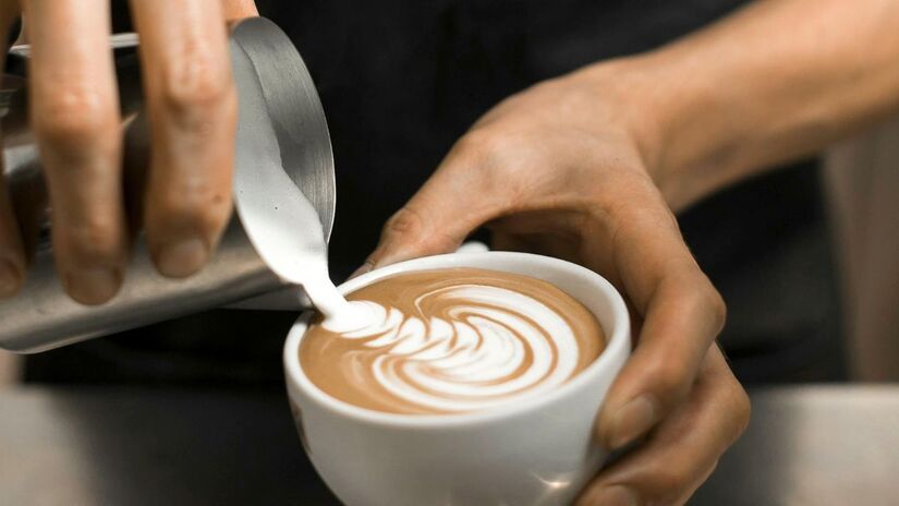 O café não é apenas energia: para cardiologistas, a bebida é uma aliada poderosa de um estilo de vida saudável/Pexels