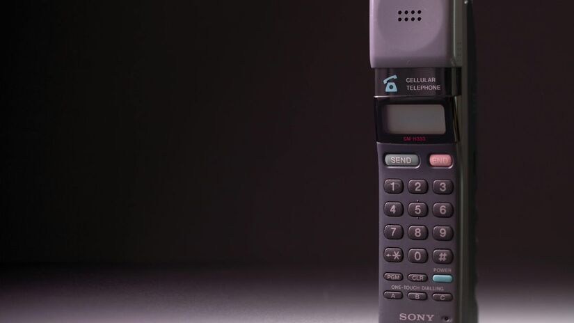 Bateria que dura semanas e zero notificações: saiba por que os celulares antigos estão voltando ao mercado/Pexels