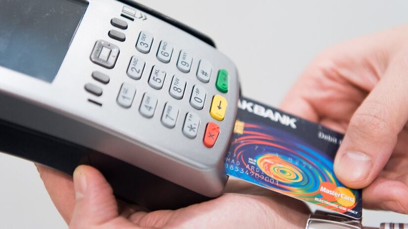 O Brasil deve sentir em breve os impactos dessas mudanças na forma como os cartões são fabricados / Pixabay