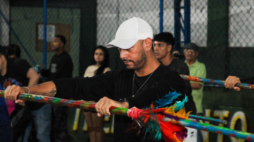 Mesmo após décadas de atuação, a emoção permanece / Divulgação/PMSV