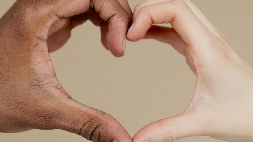 É o chamado efeito cascata: um gesto de 5 minutos que pode salvar o dia de dezenas de pessoas indiretamente/Pexels