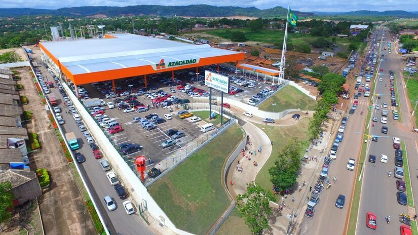 Na região do Litoral de São Paulo conta com outras unidades em São Vicente, Guarujá e Praia Grande (Atacadão/Divulgação)