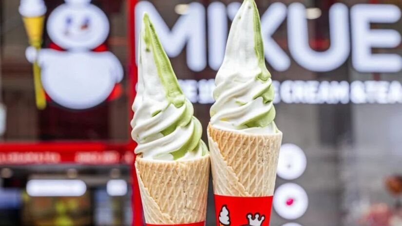 Comercializando sorvetes e chás, conhecidos por lá como "bubble teas", seu foco é em consumidores das classes C e B, por conta dos preços acessíveis (Divulgação)