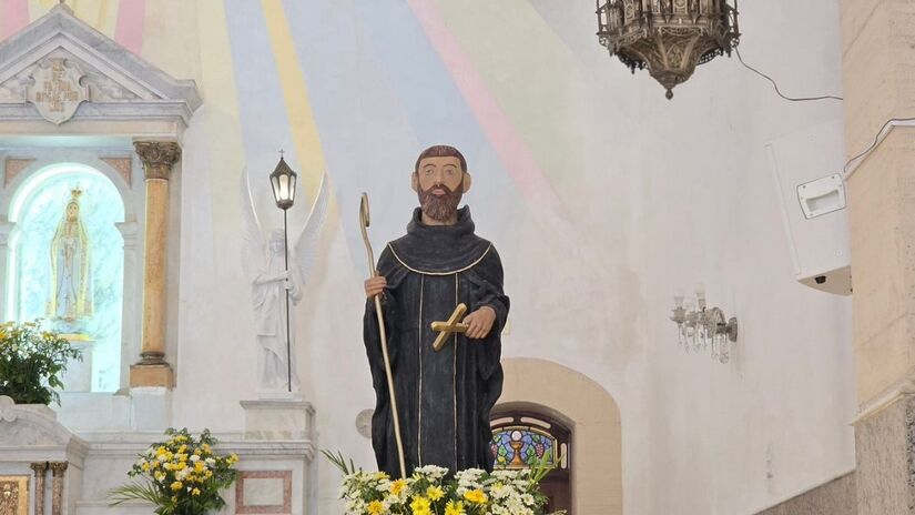 Divulgação & Paula Alves/PMG