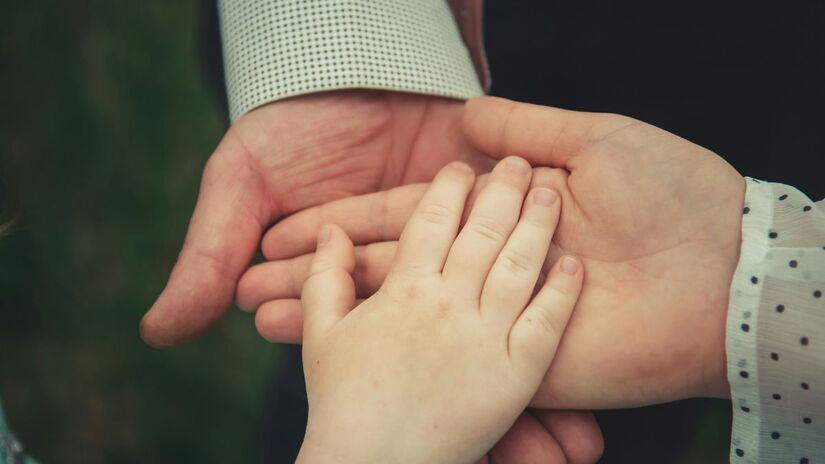 Um casal de tutores é acusado de gastar a herança de R$ 6 milhões de um menino de apenas 12 anos em jogos de azar. O valor, deixado pela mãe da criança, foi quase totalmente consumido em apostas e gastos pessoais em pouco mais de um ano, levando o caso aos tribunais/Unsplash