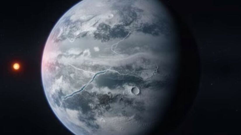 O HD 137010 b integra a lista de corpos celestes que ampliam as discussões sobre a viabilidade de vida humana além da Terra, apesar de registrar temperaturas médias próximas de -70 °C. Captura de tela/YouTube/Uma Passagem Para o Universo