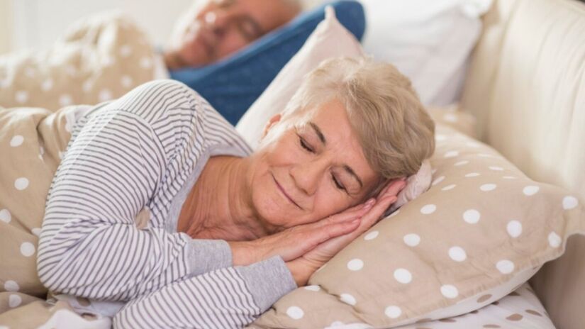 Apesar dos resultados, a temperatura ideal varia de pessoa para pessoa: O mais importante é respeitar as necessidades individuais. Freepik/@gpointstudio