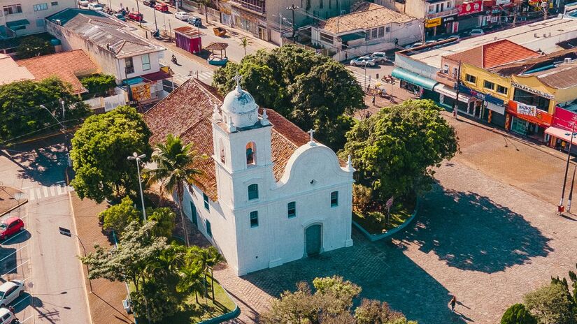 A Igreja Matriz foi tombada pelo Instituto do Patrim&ocirc;nio Hist&oacute;rico e Art&iacute;stico Nacional (Iphan), &eacute; um dos mais valiosos patrim&ocirc;nios hist&oacute;ricos de Itanha&eacute;m (N&iacute;colas Schukkel/Divulga&ccedil;&atilde;o)