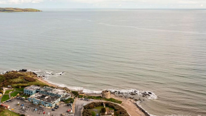 Do local, é possível avistar a Ilha de Lambay, a Praia de Balcarrick, o Estuário de Malahide e a região de Howth Head / Bohan Hyland & Associates/Daft.ie