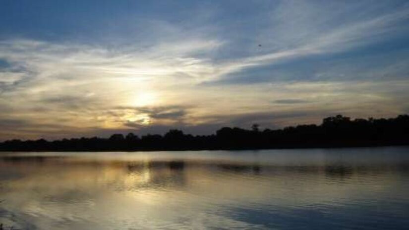 Vista da margem do rio Llano revela paisagem natural e tranquilidade / Pixabay