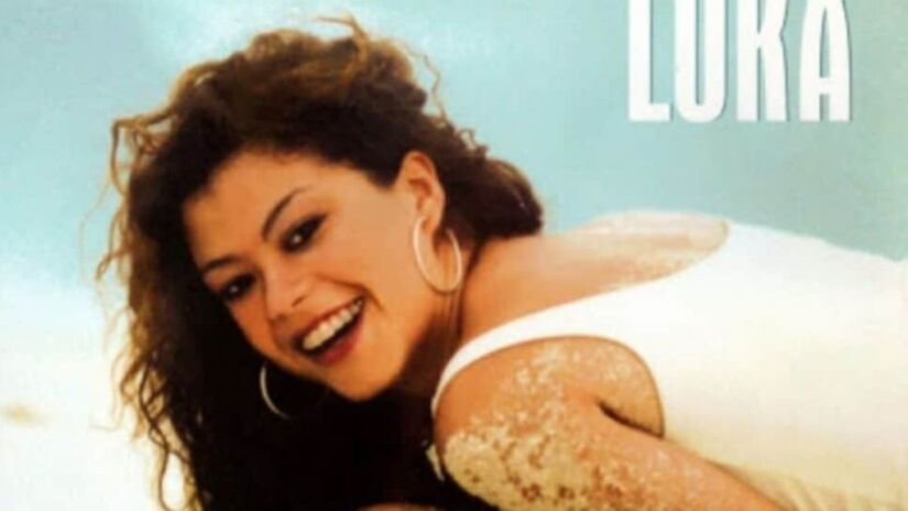 Em janeiro de 2026, a voz que marcou uma geração celebrou um marco impressionante: mais de 1 milhão de ouvintes mensais no Spotify. Com uma carreira limpa e focada na nostalgia, Luka mantém uma agenda de shows ativa no Brasil e nos EUA, conectando os fãs da época de Malhação com a maturidade de sua fase atual/Reprodução