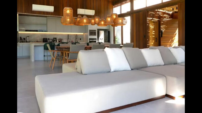 A sala ampla integrada à cozinha / Reprodução/Instagram