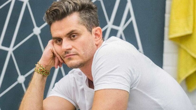 Após deixar o programa por ordem da produção o ex-participante enfrentou um longo processo judicial e críticas constantes sobre sua postura no jogo e no relacionamento com a campeã/Reprodução