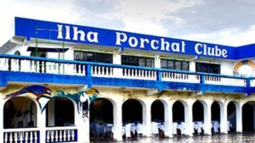 O baile Mares do Sul foi o evento mais badalado do litoral paulista na década de 1980, reunindo a elite brasileira em São Vicente/Reprodução