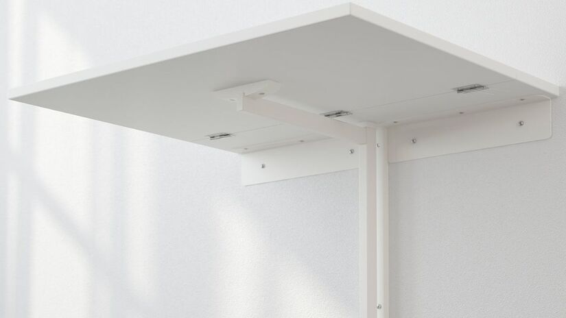 Transforme qualquer canto livre em um espaço de trabalho ou café da manhã. A península rebatível é a escolha inteligente para casas que priorizam a fluidez e a praticidade em cada detalhe/Ikea