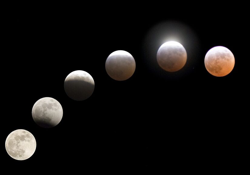 A duração excepcional do eclipse está relacionada à posição da Lua próxima ao perigeu, quando ela parece maior no céu/PIXABAY