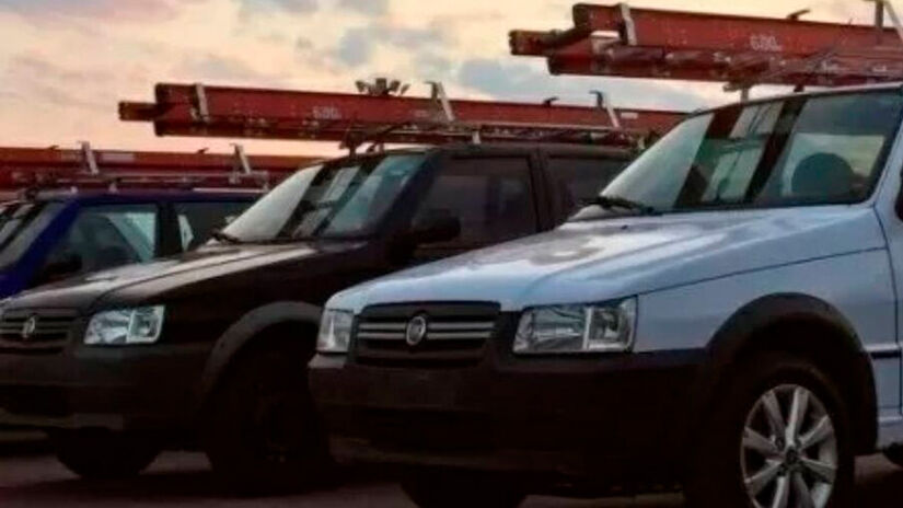 A película do para-brisa precisa ter pelo menos 75% de transparência para ser legal. 