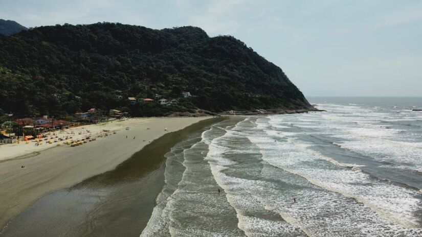 O encontro do rio com o mar cria um cen&aacute;rio perfeito para momentos de descanso e contempla&ccedil;&atilde;o / Lelo
