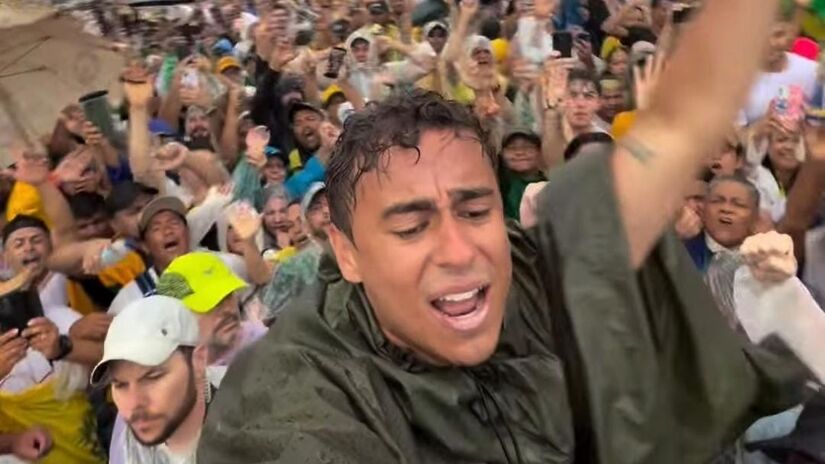 Na ocasi&atilde;o do acidente, os manifestantes estavam no local para receber Nikolas, j&aacute; em Bras&iacute;lia (Reprodu&ccedil;&atilde;o/Redes Sociais)