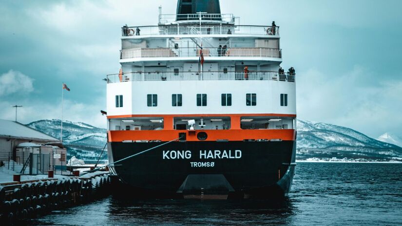 Diante da maior crise de segurança desde a Segunda Guerra Mundial, o governo da Noruega iniciou o envio de alertas formais à população sobre a necessidade de prontidão para conflitos armados. O exército destaca que a medida é preventiva e visa organizar a logística de defesa nacional em meio às crescentes tensões geopolíticas na Europa/Pexels