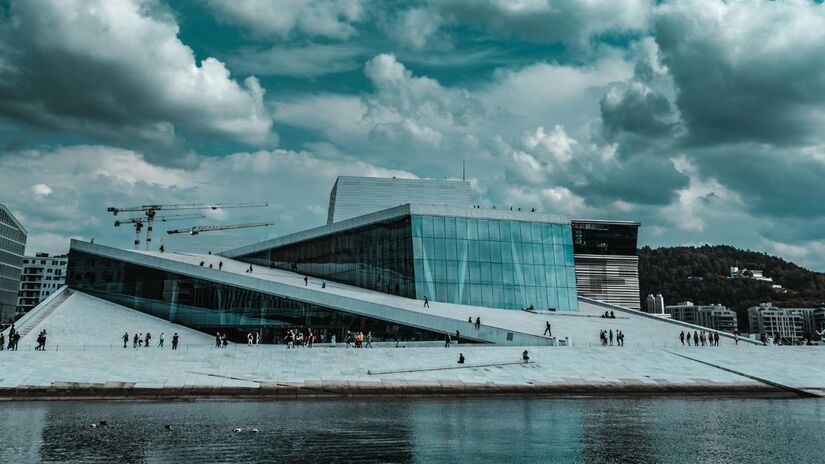 A preparação para um eventual conflito na Noruega agora exige o envolvimento de toda a sociedade. O comando logístico das forças armadas afirma que a prontidão civil é tão crucial quanto a militar, incentivando a resiliência da população diante de uma crise de segurança sem precedentes no século XXI/Pexels