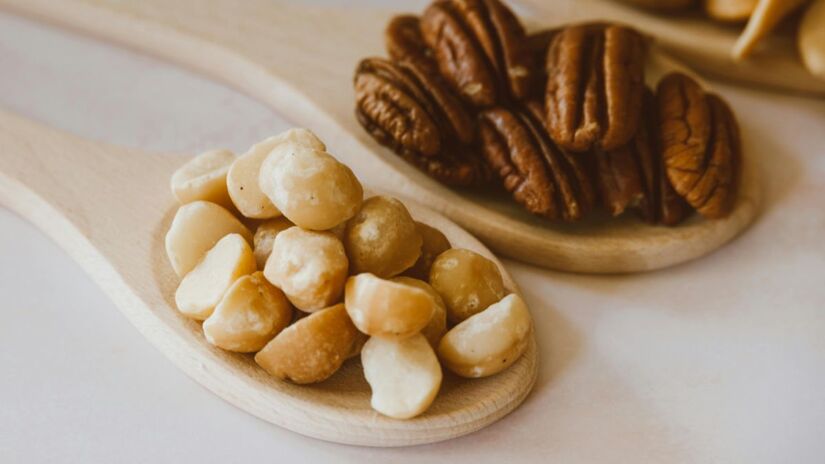 A macadâmia é um escudo antioxidante natural graças à alta concentração de Vitamina E, prevenindo o envelhecimento/Pexels