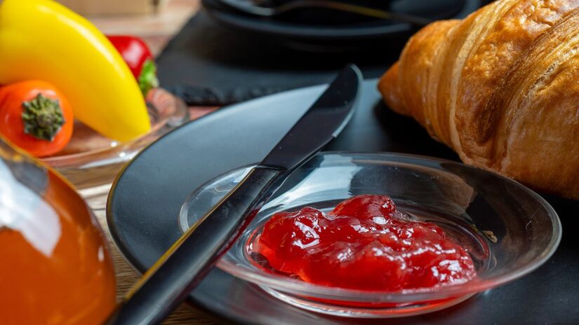 O excesso de a&ccedil;&uacute;car favorece o ganho de peso quando aliado ao sedentarismo / Pixabay