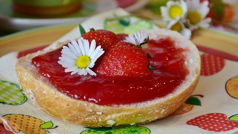 O consumo exagerado de doces est&aacute; associado ao aumento do risco de c&aacute;ries dent&aacute;rias / Pixabay