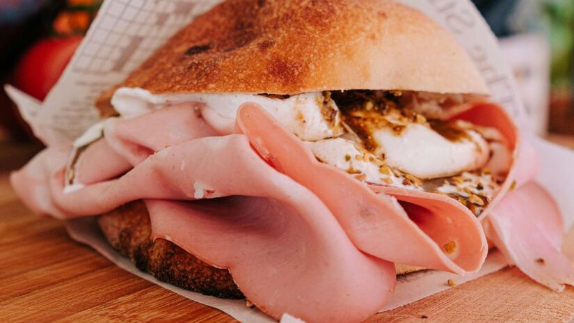 Presunto é classificado pela OMS como carne processada associada ao aumento do risco de câncer colorretal/Pexels